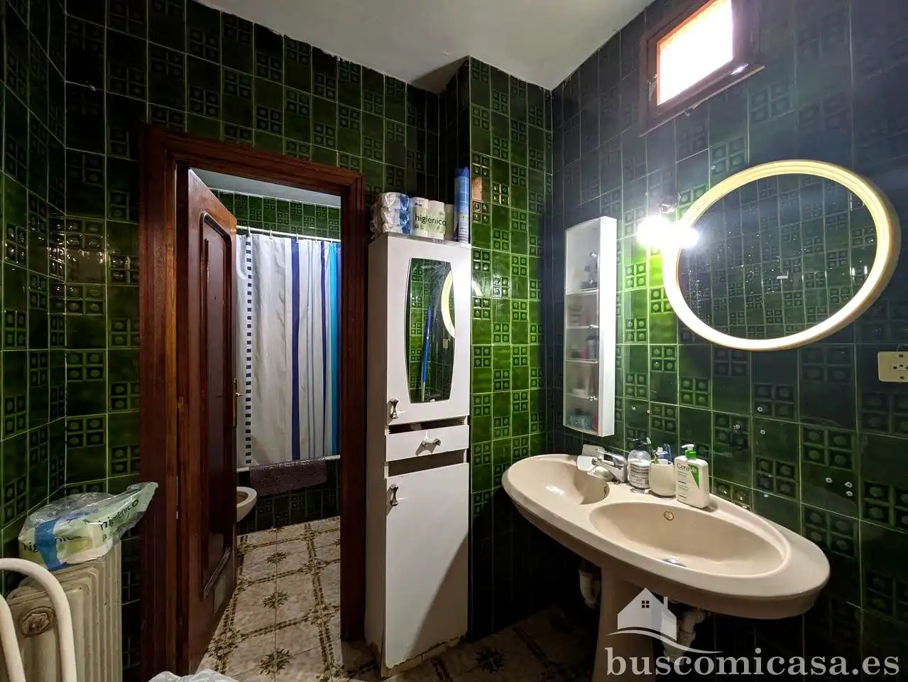 Badezimmer von Erdgeschoss zum Verkauf in Linares