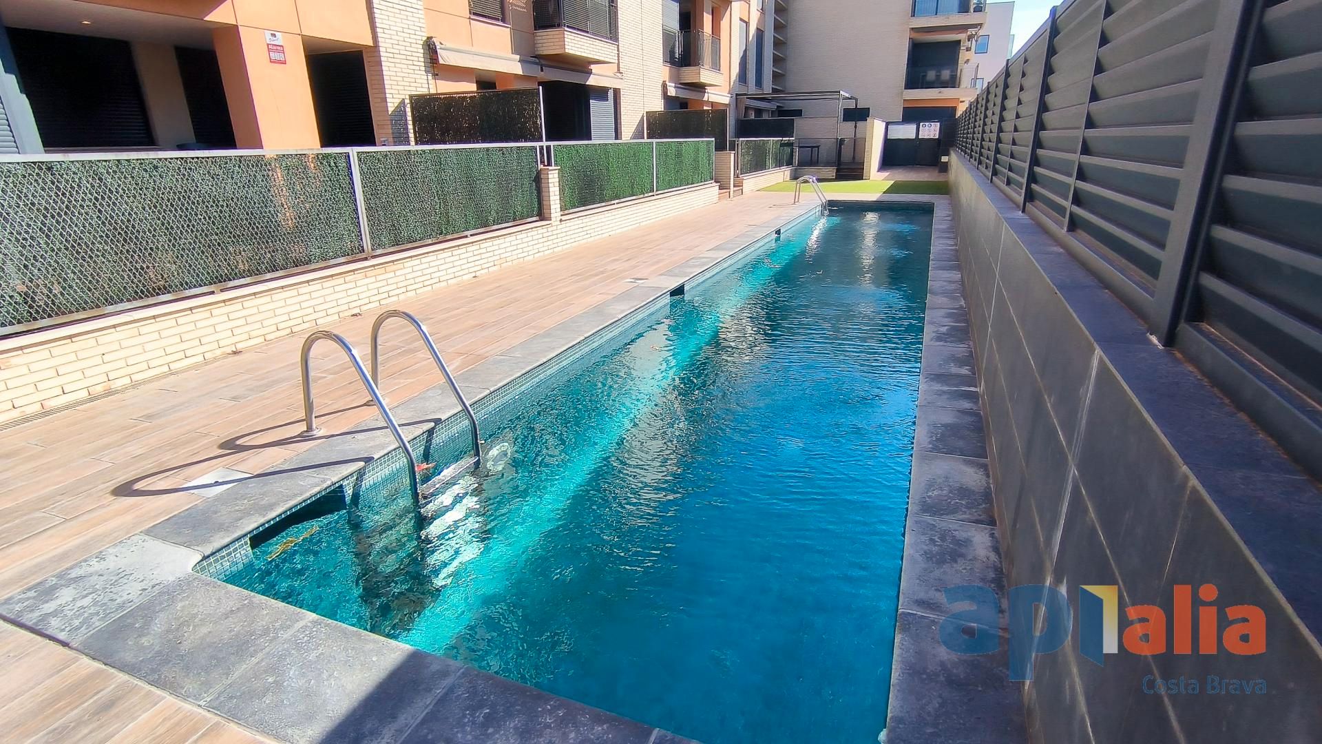 Swimming pool of Apartment for sale in Palamós  with Air Conditioner, Heating and Oven