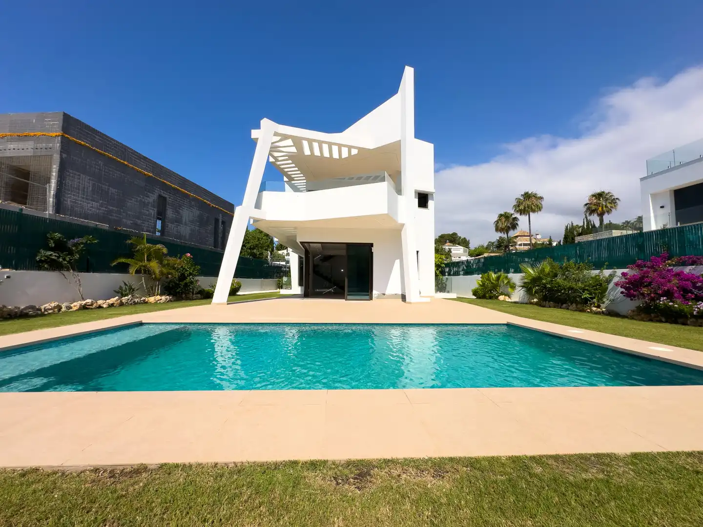 Piscina de Casa o chalet en venta en Estepona con Aire acondicionado, Jardín privado y Terraza