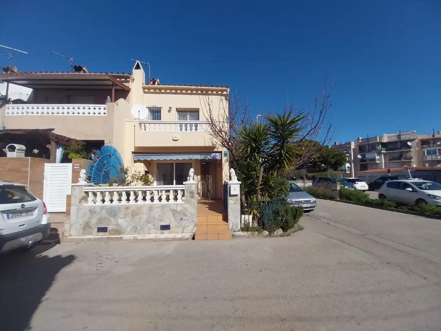 Außenansicht von Einfamilien-Reihenhaus zum Verkauf in Empuriabrava