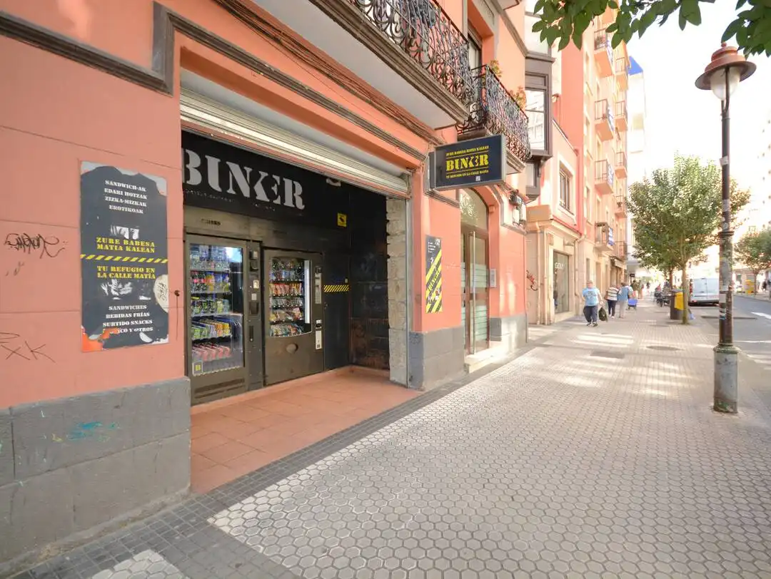 Local en venta en Donostia - San Sebastián  con Amueblado