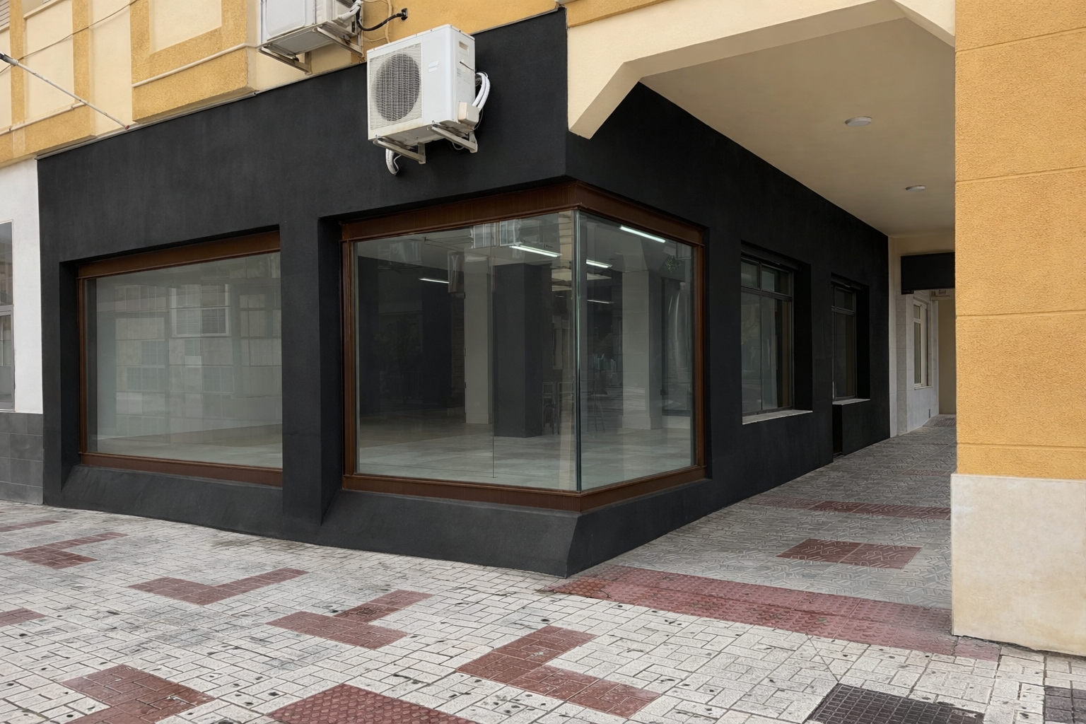 Vista exterior de Local en venta en Málaga Capital con Aire acondicionado