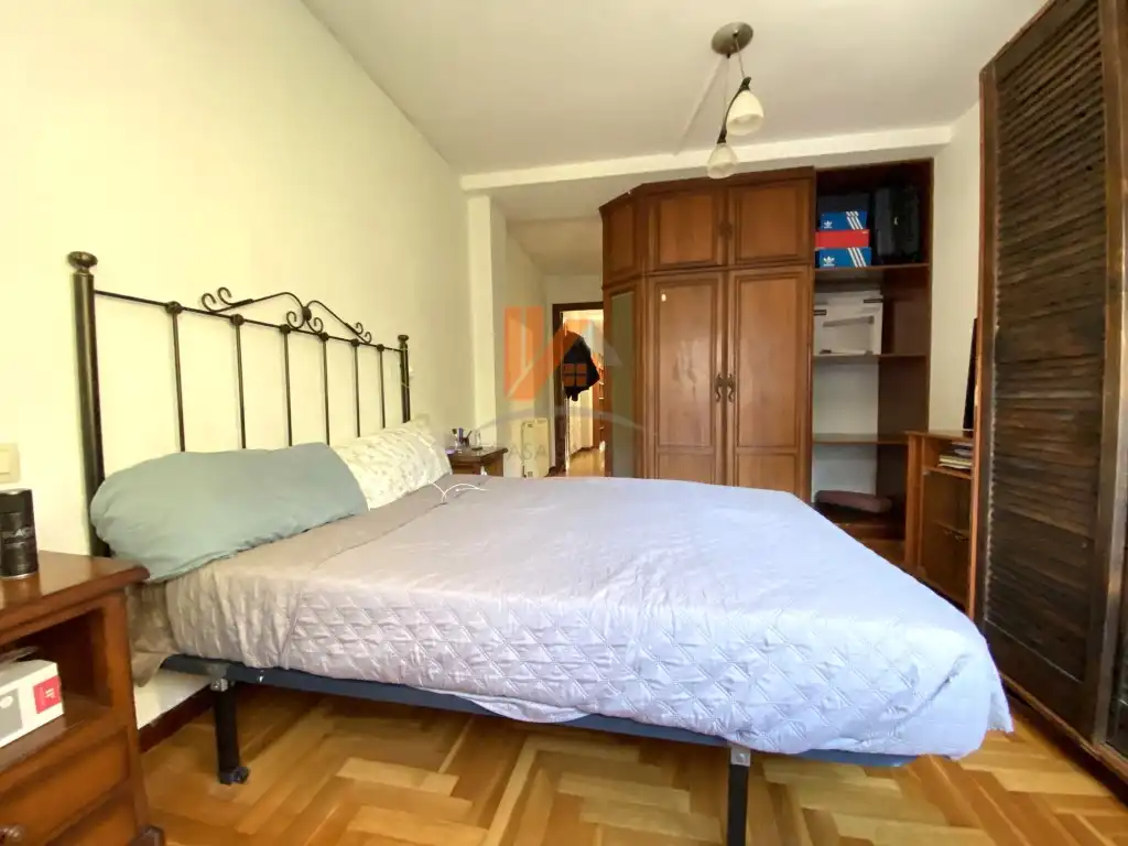 Habitación de Piso en venta en Santiago de Compostela  con Amueblado y Horno