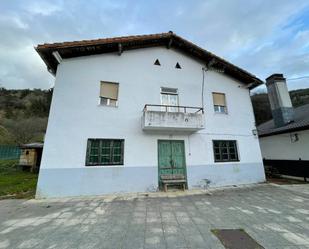 Vista exterior de Casa o xalet en venda en Galdames amb Balcó