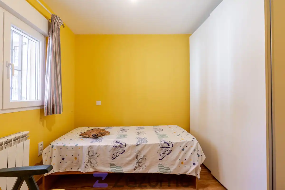 Dormitori de Pis de lloguer en Coslada amb Calefacció, Parquet i Moblat