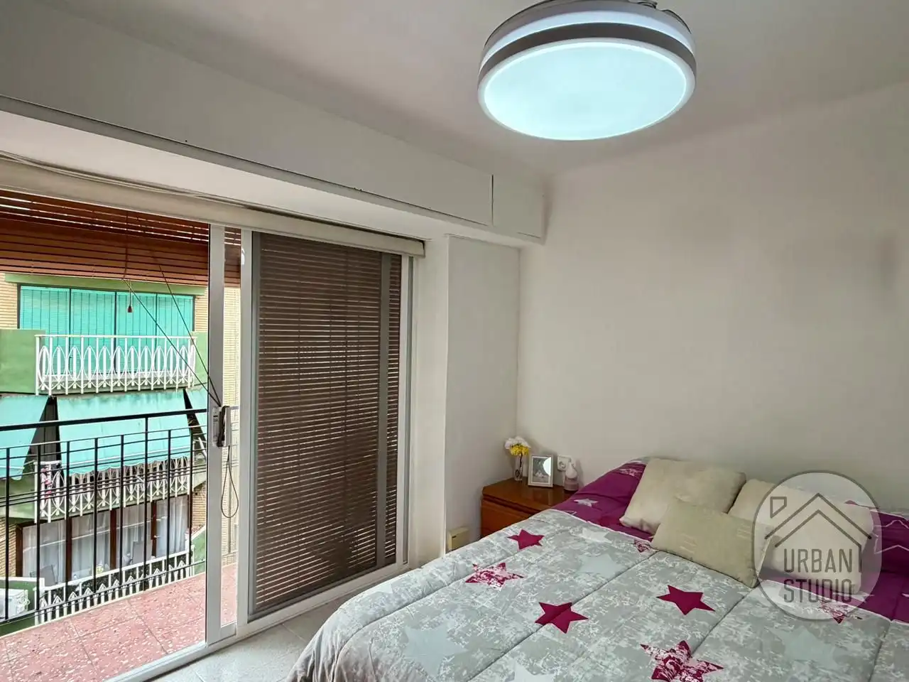Habitación de Piso en venta en Alicante / Alacant con Aire acondicionado, Amueblado y Balcón