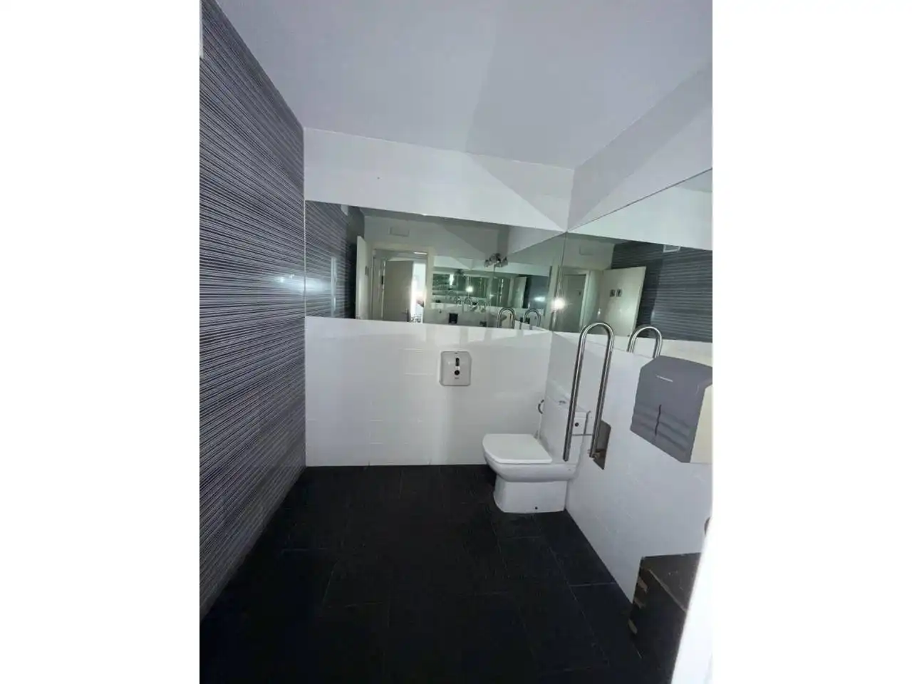 Local comercial en venda a Úbeda, imagen 17