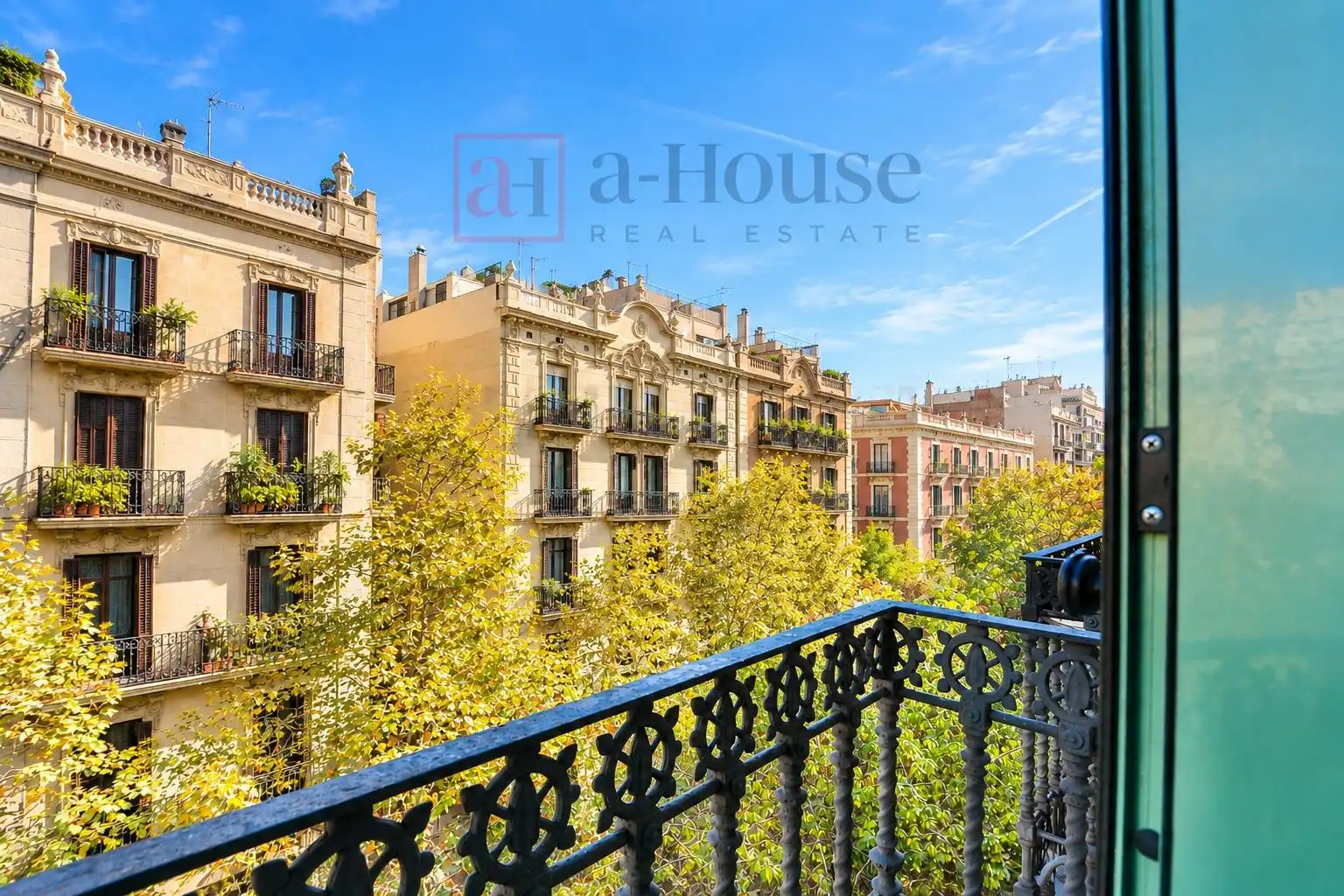 Vista exterior de Pis en venda en Barcelona amb Aire condicionat, Calefacció i Parquet