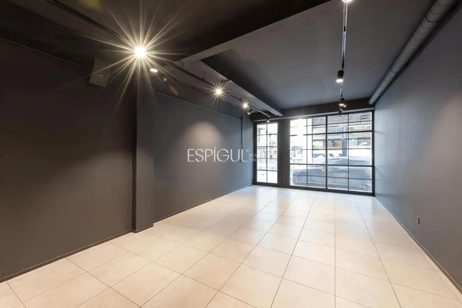 Local en venta en Sant Cugat del Vallès con Alarma