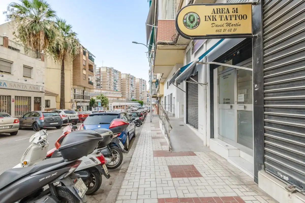 Vista exterior de Estudi en venda en Málaga amb Calefacció
