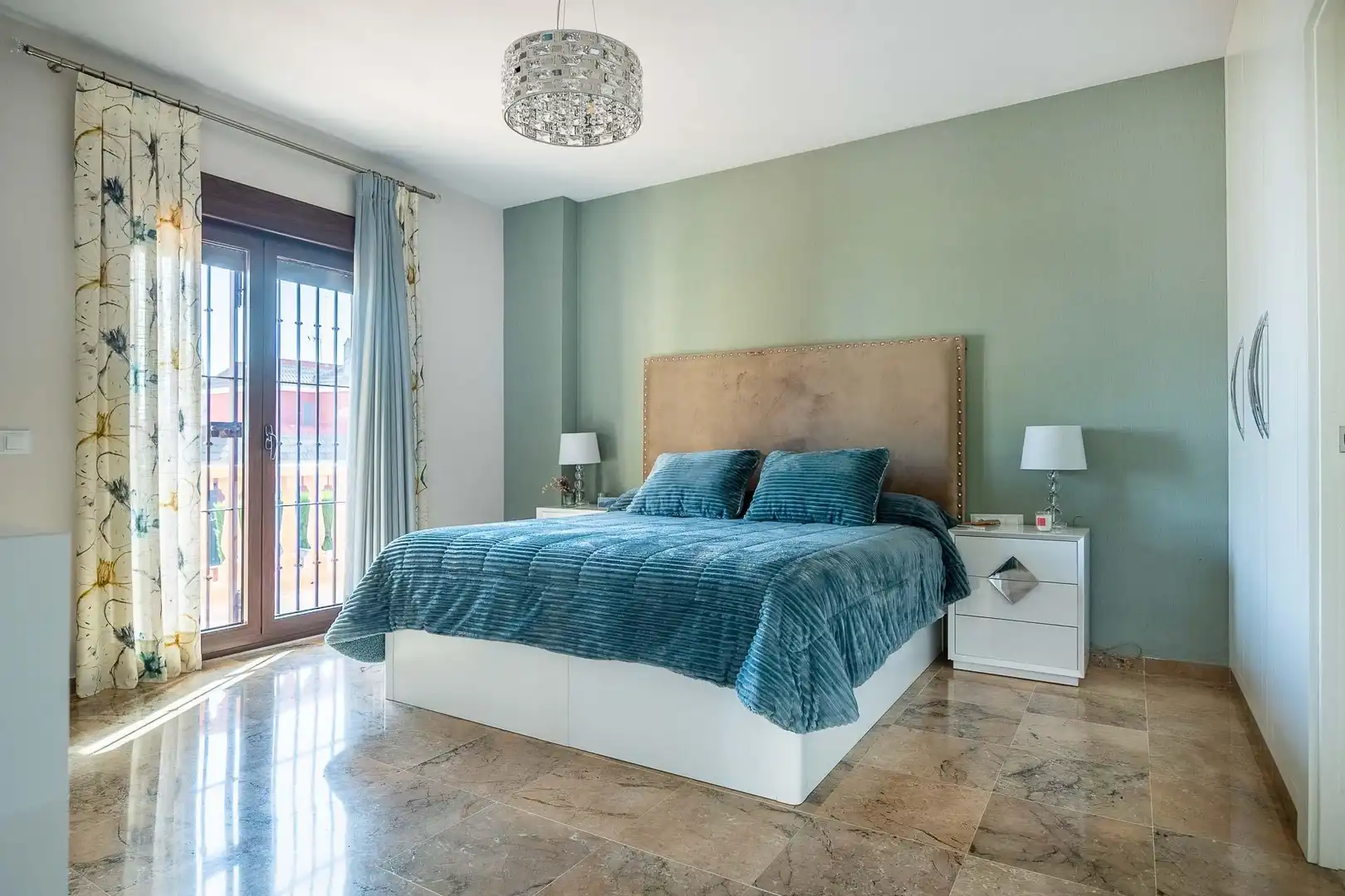 Habitación de Casa o chalet en venta en Montequinto con Aire acondicionado, Jardín privado y Terraza