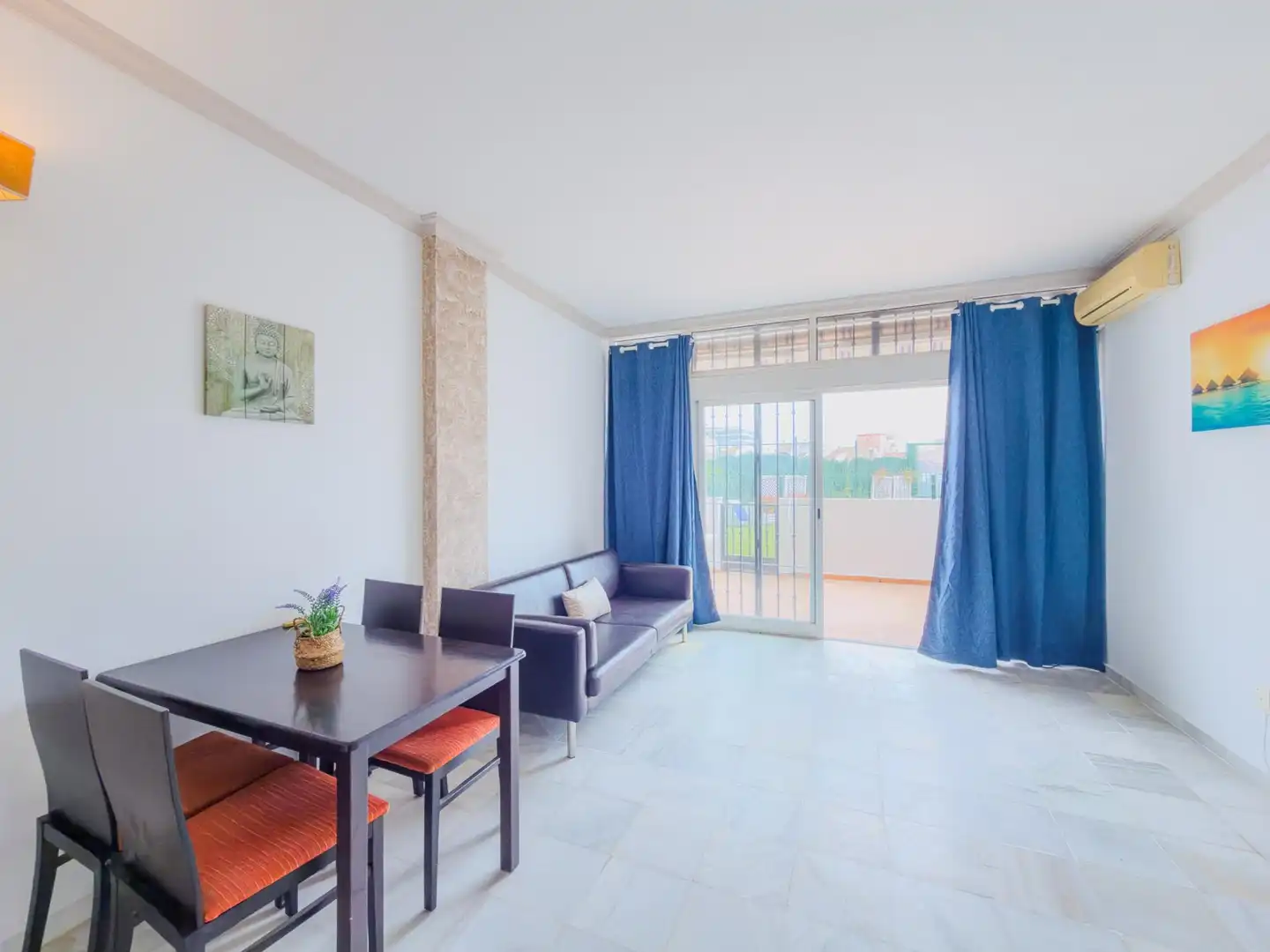 Sala d'estar de Estudi en venda en Fuengirola amb Aire condicionat, Terrassa i Balcó