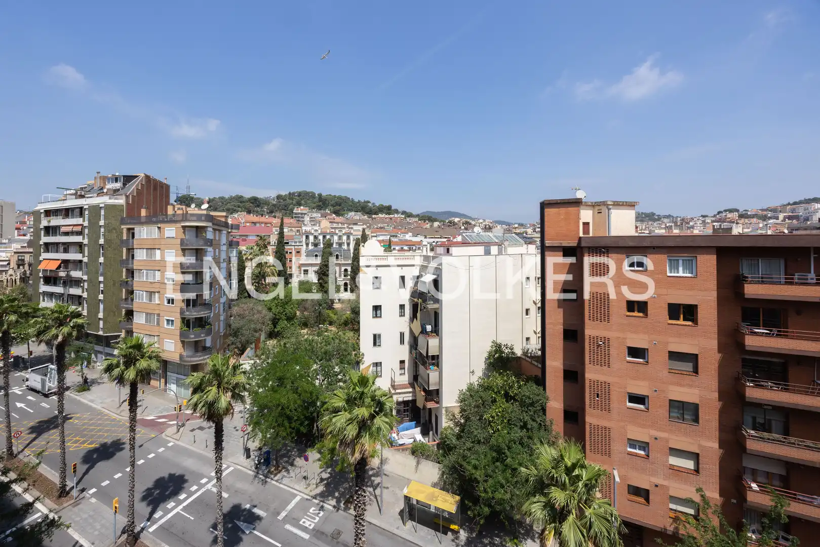 Außenansicht von Wohnung zum Verkauf in Barcelona mit Klimaanlage, Heizung und Parkett