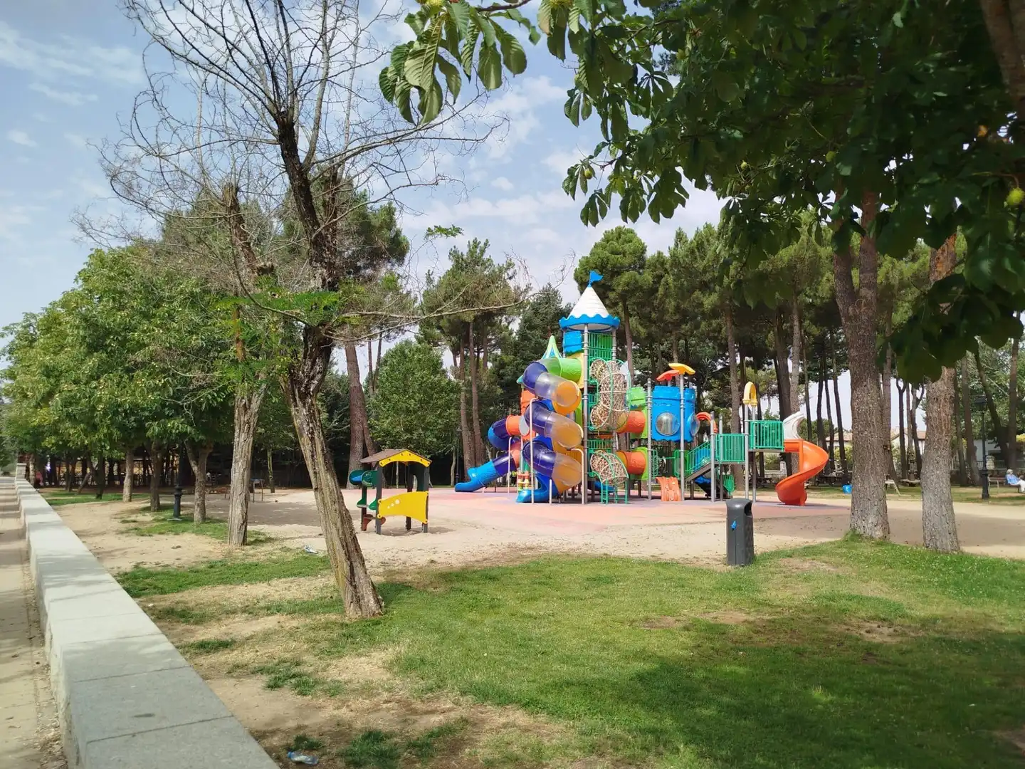 Aparcament de Àtic en venda en Las Navas del Marqués  amb Calefacció i Terrassa