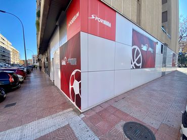 Local comercial de lloguer a Calle de los Hidalgos 5