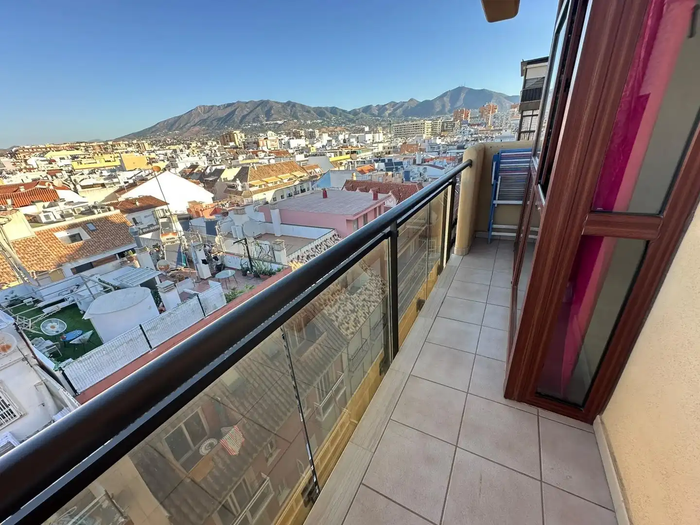Appartement compact avec terrasse à vendre à Puerto Deportivo