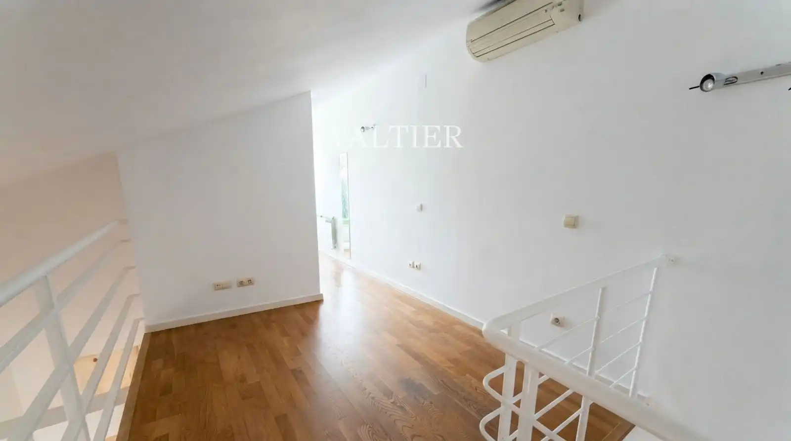 Habitación de Ático de alquiler en Madrid con Aire acondicionado, Calefacción y Terraza