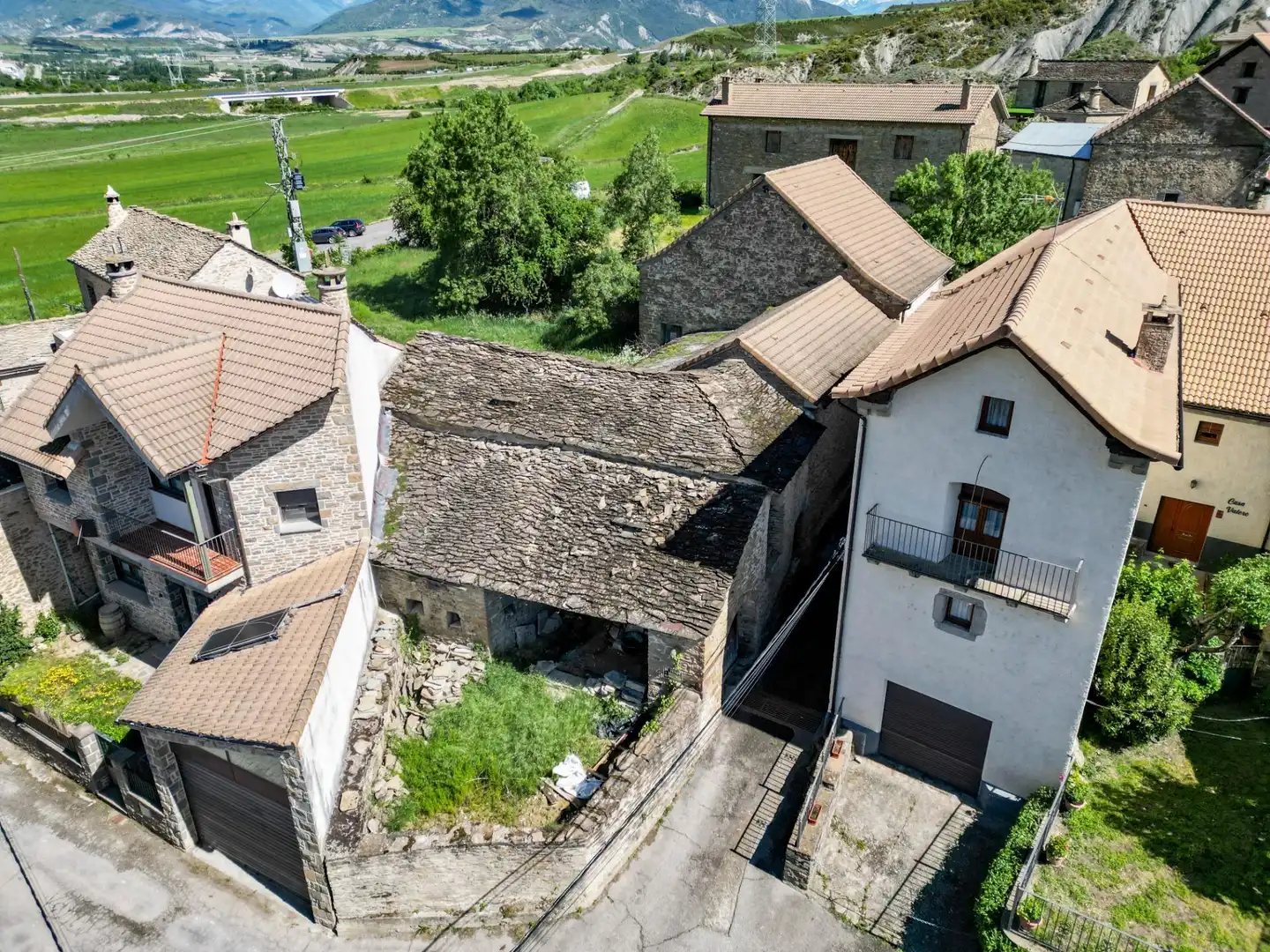 Exterior view of Country homes for sale in Sabiñánigo
