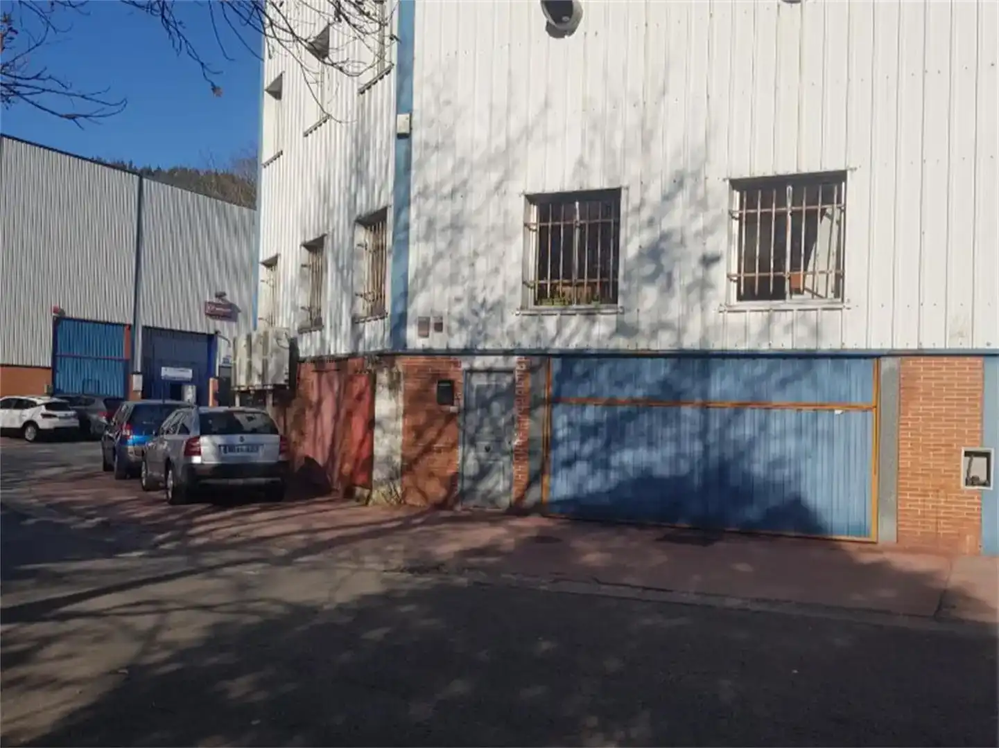 Vista exterior de Nave industrial en venta en Bermeo