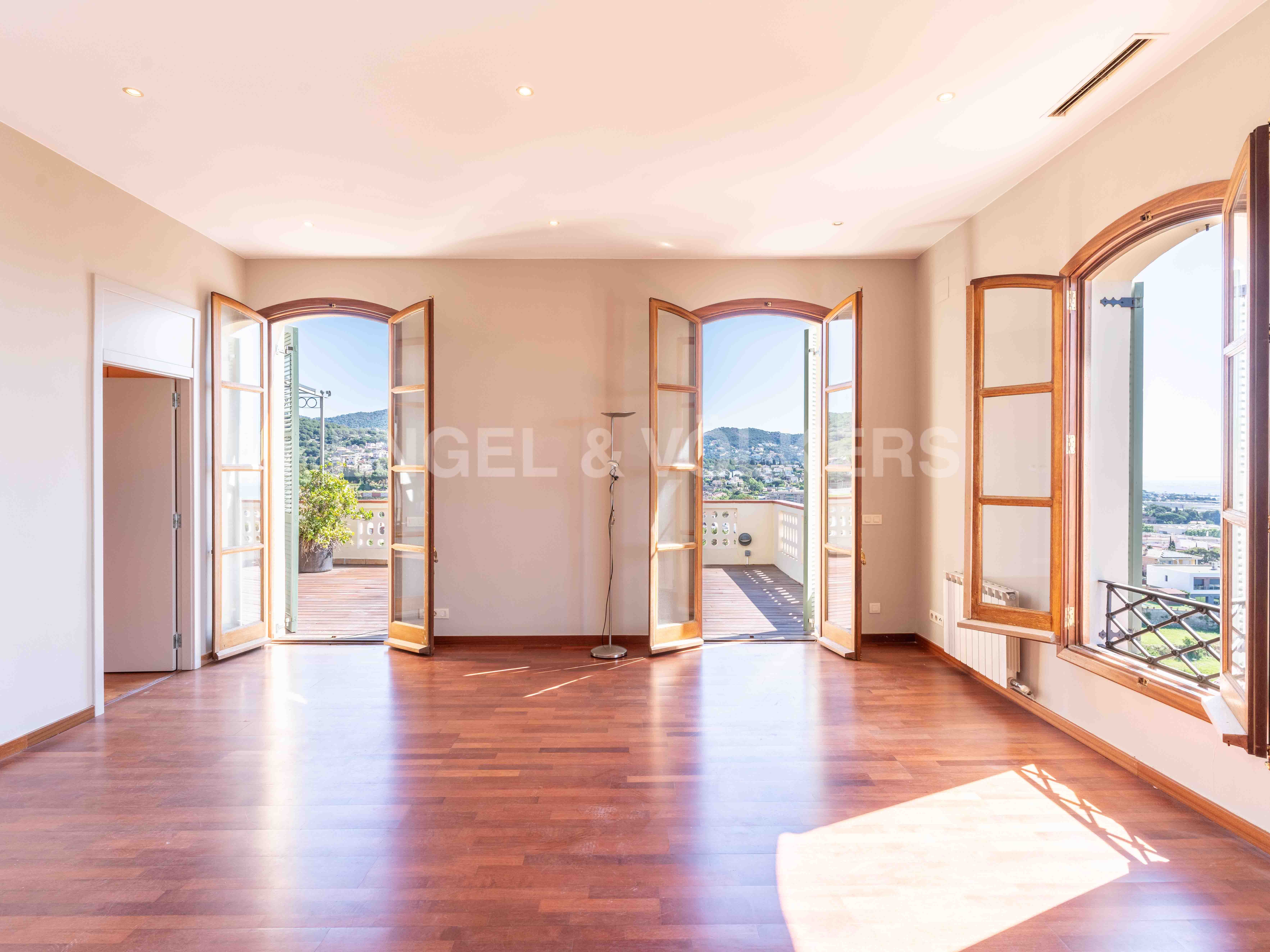 Living room of Apartment for sale in Vilassar de Dalt  with Air Conditioner, Heating and Parquet flooring