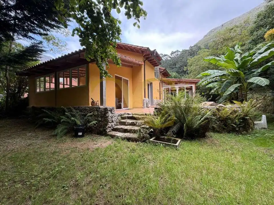 Vista exterior de Casa o chalet en venta en Llanes con Calefacción, Jardín privado y Terraza