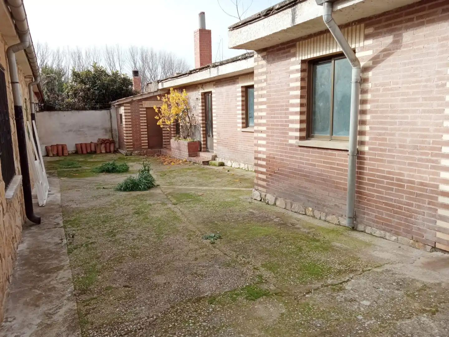 Jardí de Casa adosada en venda en Burgos amb Jardí privat