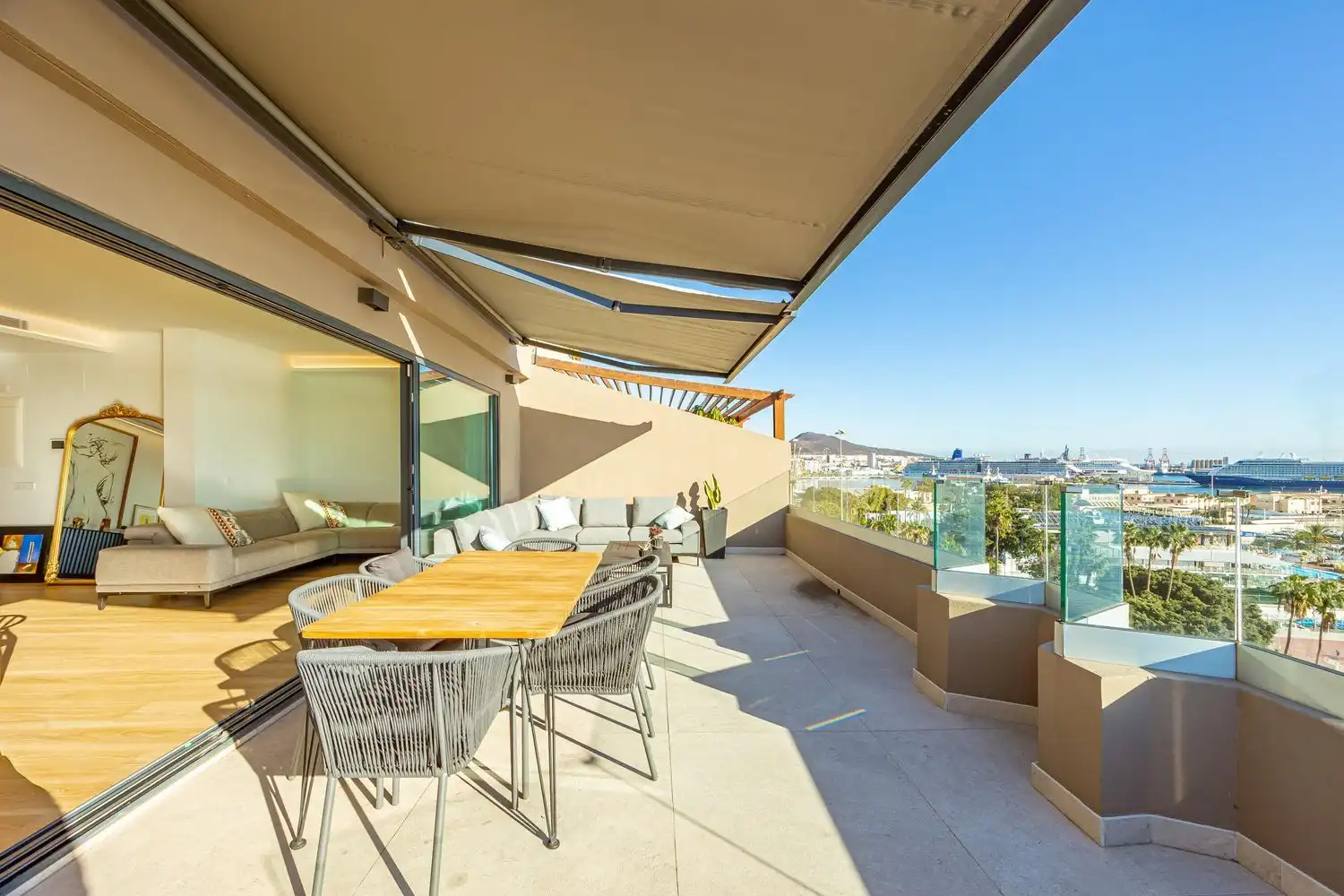 Terrasse von Dachboden zum Verkauf in Las Palmas de Gran Canaria mit Klimaanlage, Terrasse und Möbliert