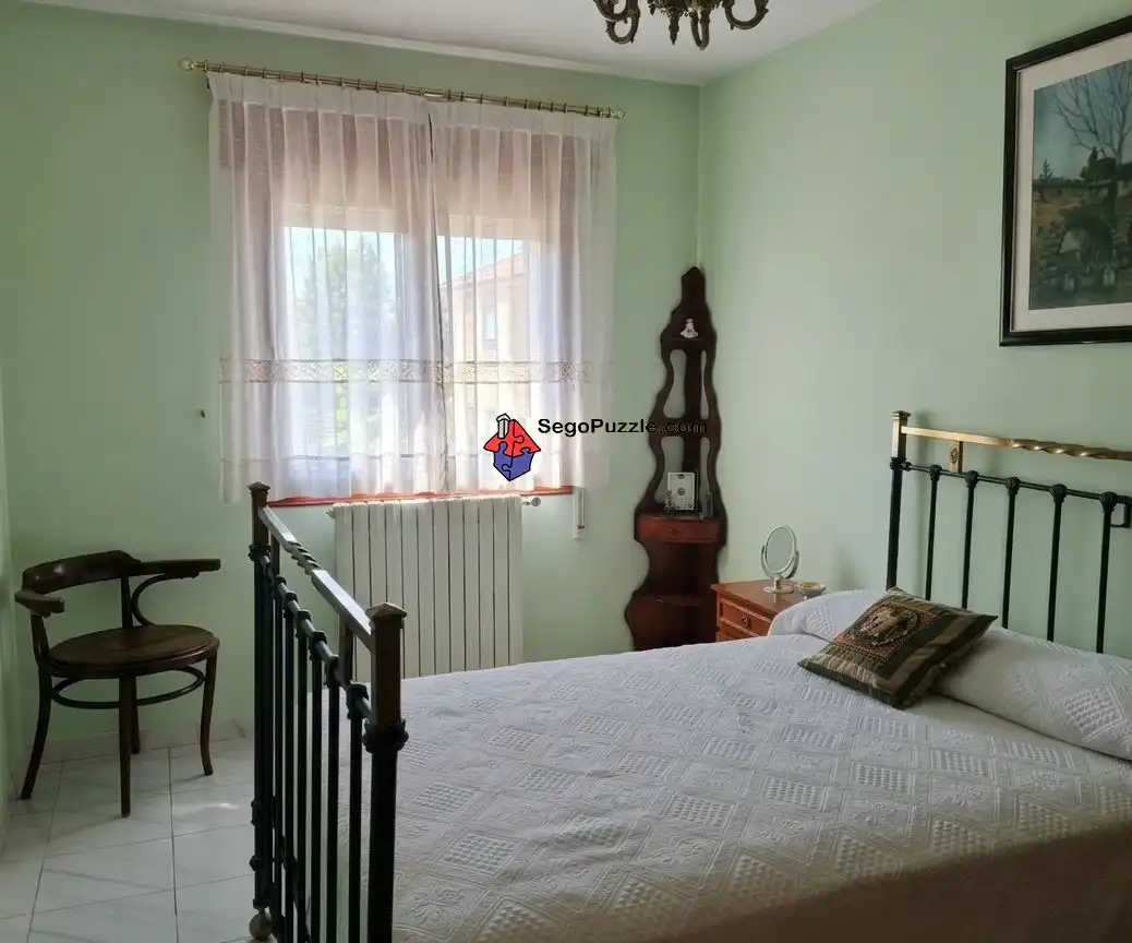 Schlafzimmer von Haus oder Chalet zum Verkauf in Roda de Eresma mit Klimaanlage, Heizung und Terrasse