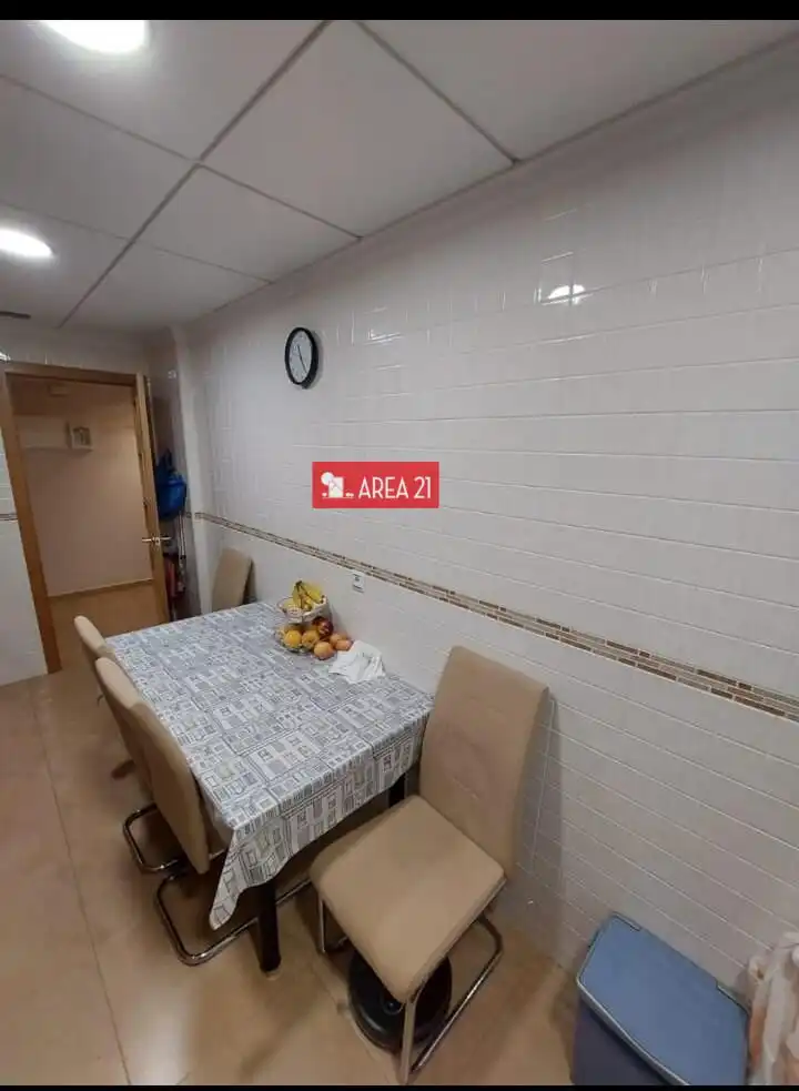 Flat for sale in La Pobla de Vallbona  with Air Conditioner and Heating
