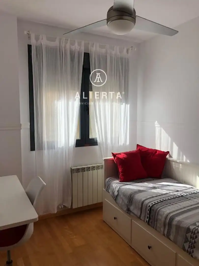Habitación de Piso de alquiler en Zaragoza con Calefacción