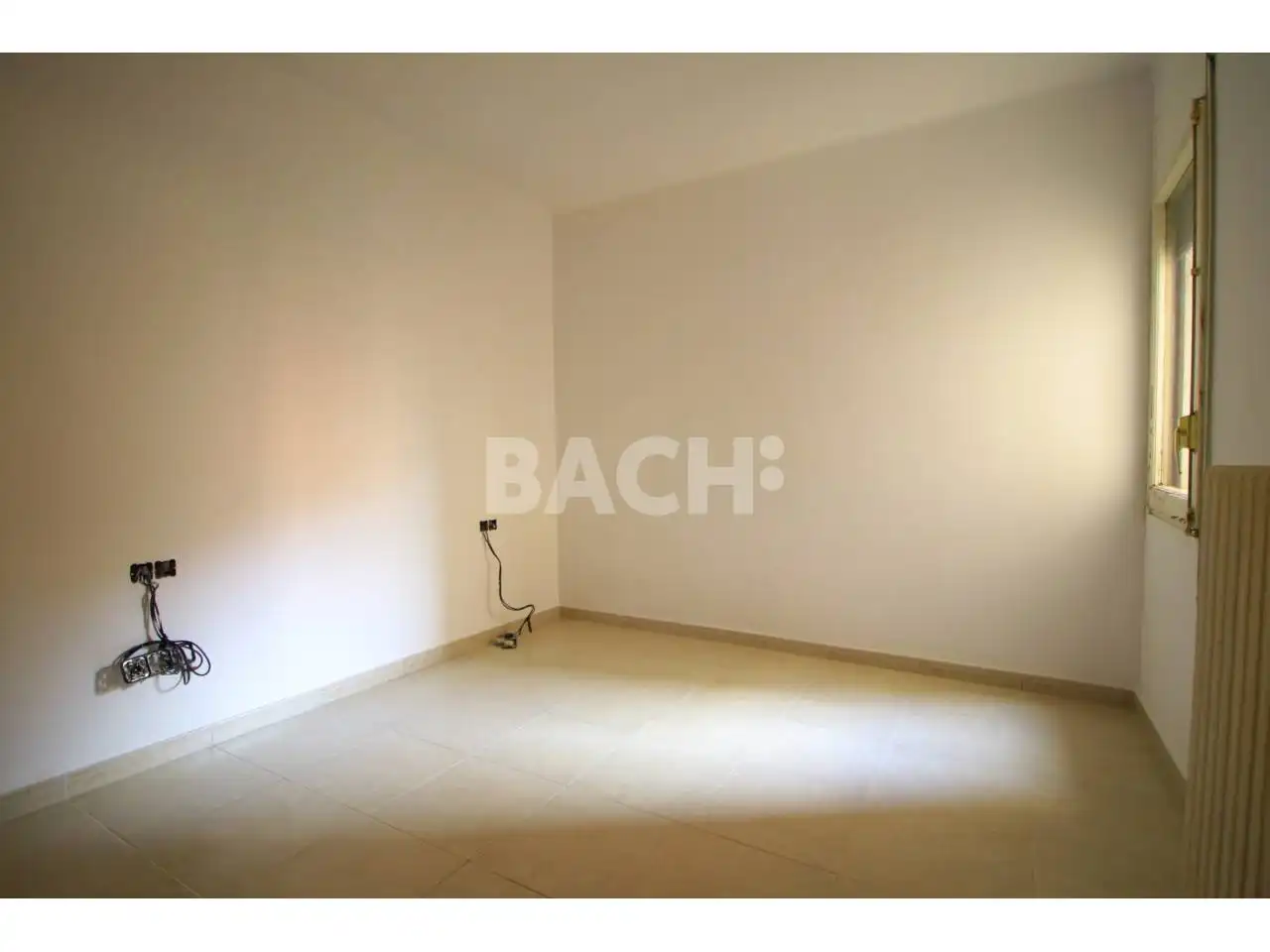 Flat for sale in Vic  with Heating and Balcony