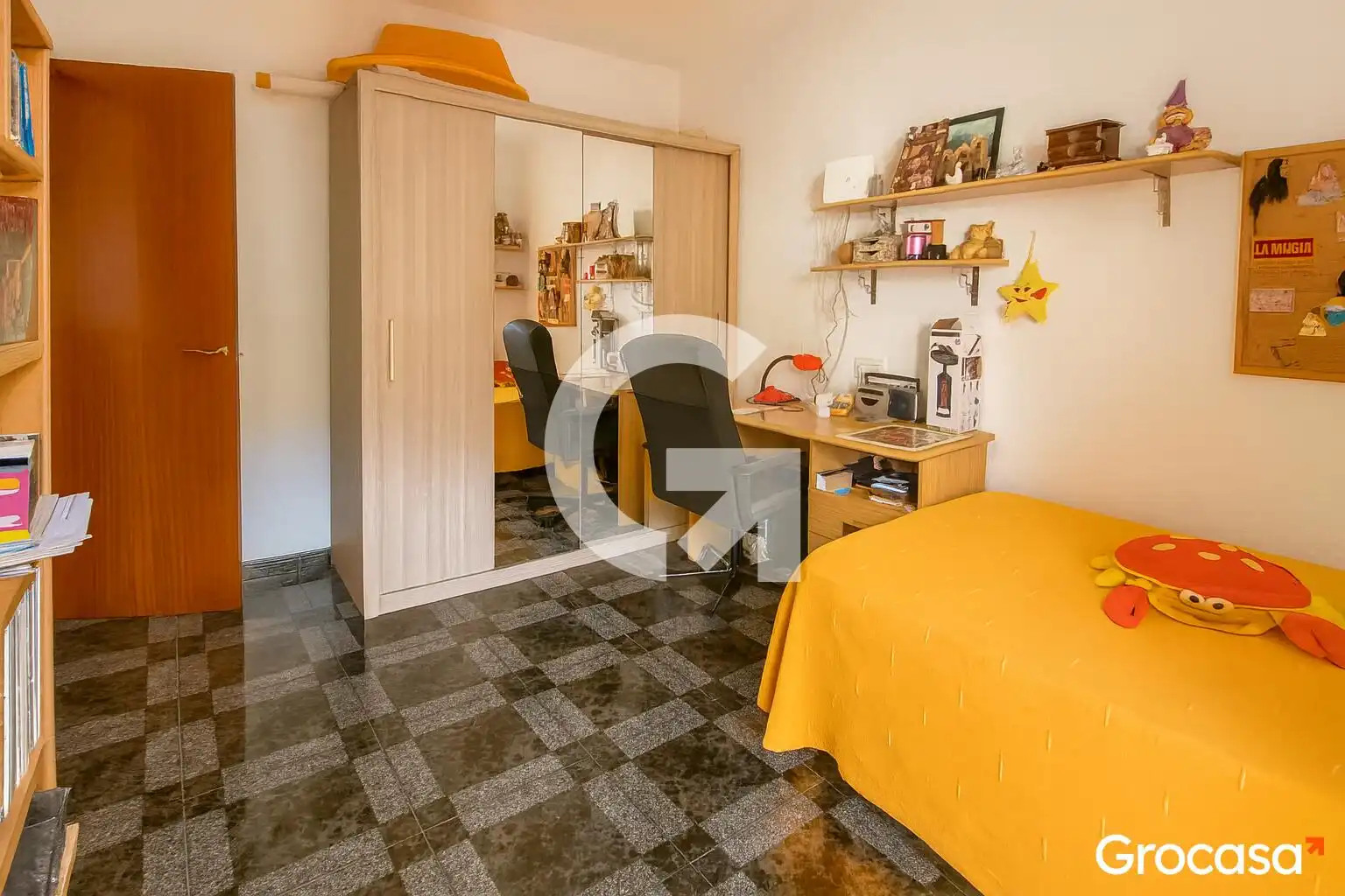 Schlafzimmer von Maisonette zum Verkauf in Vilanova i la Geltrú mit Klimaanlage, Heizung und Terrasse