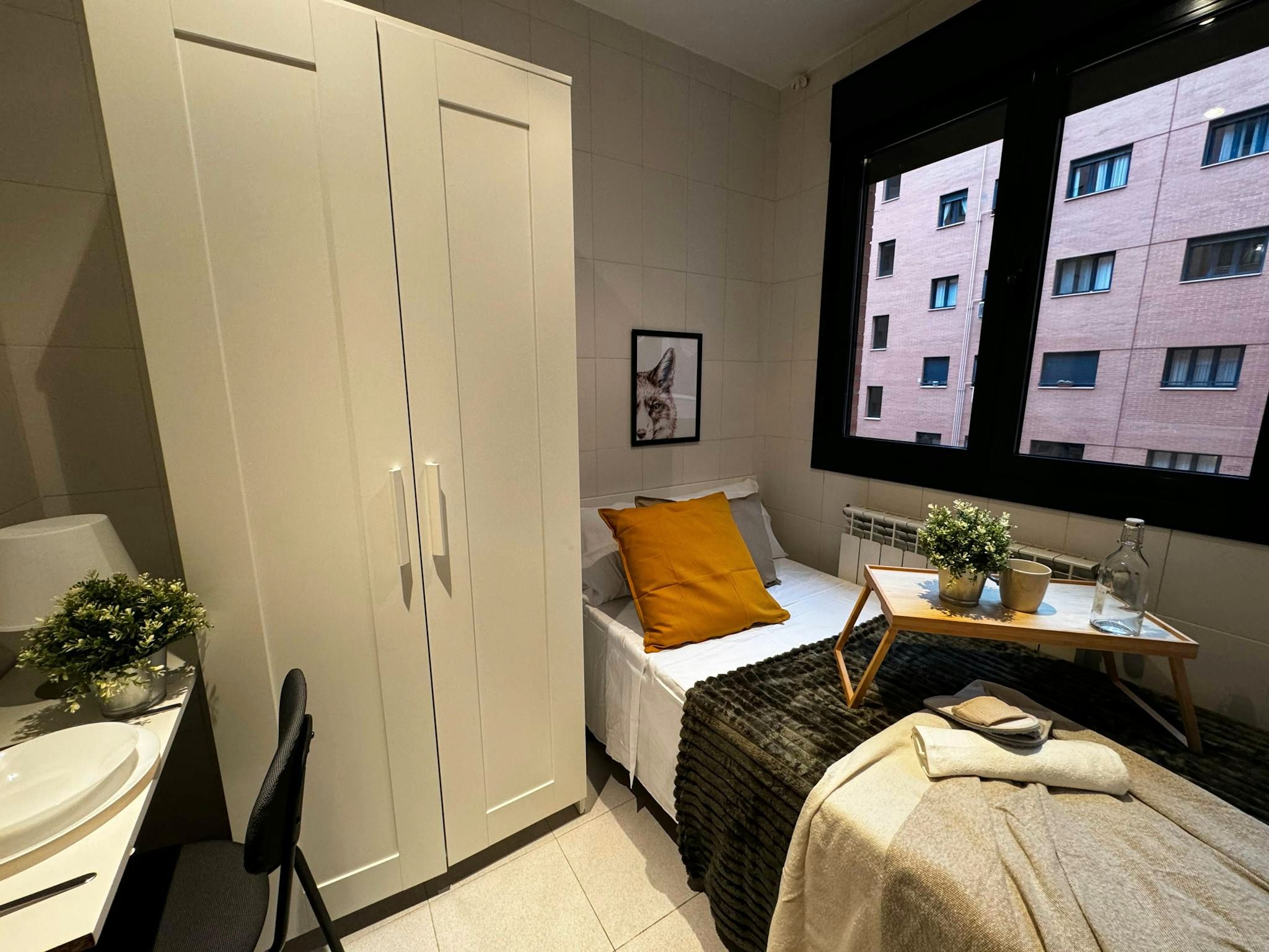 Bedroom of Flat to share in  Madrid Capital  with Heating, Private garden and Washing machine