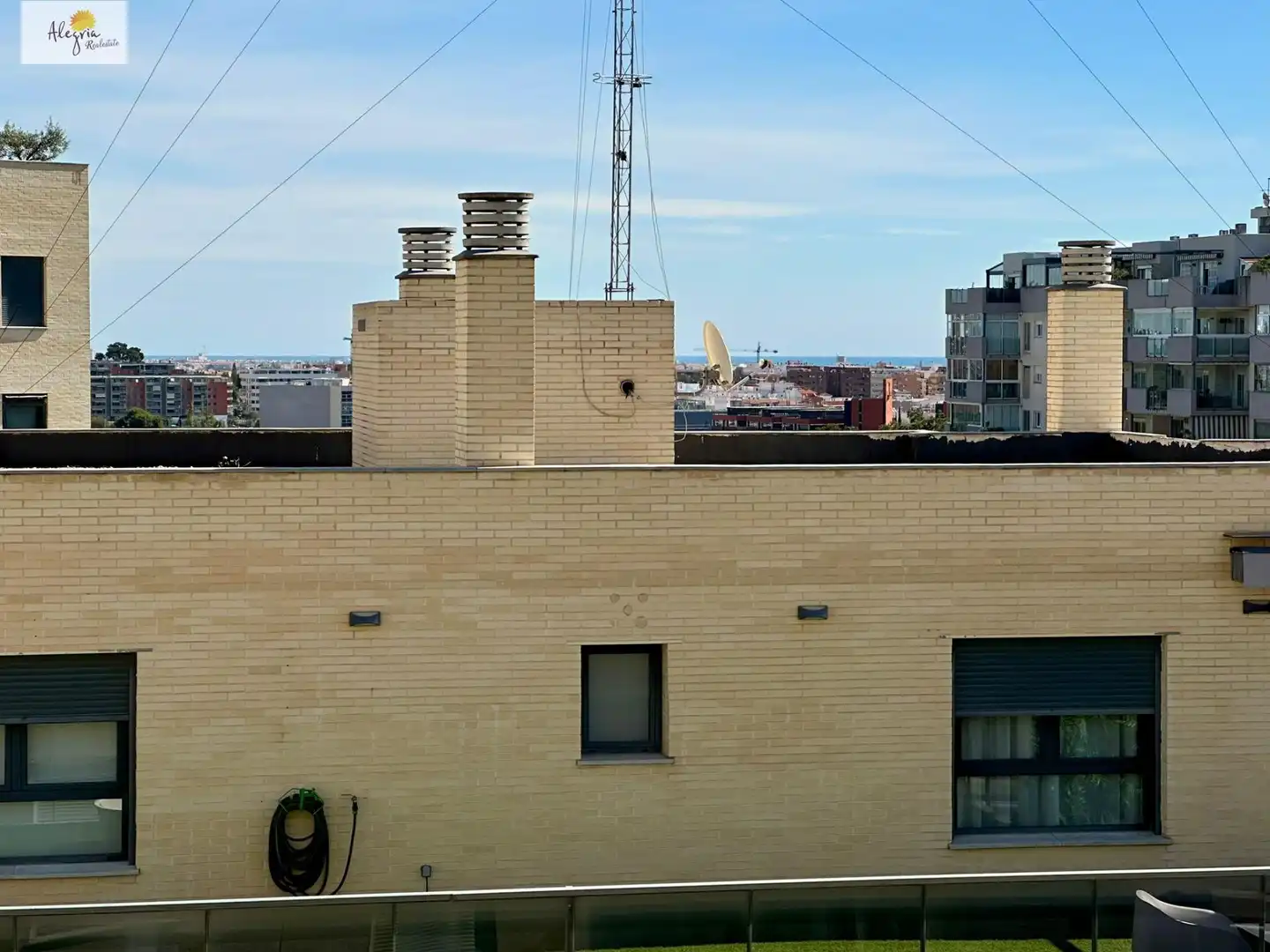 Vista exterior de Apartamento en venta en Paterna con Aire acondicionado, Calefacción y Jardín privado