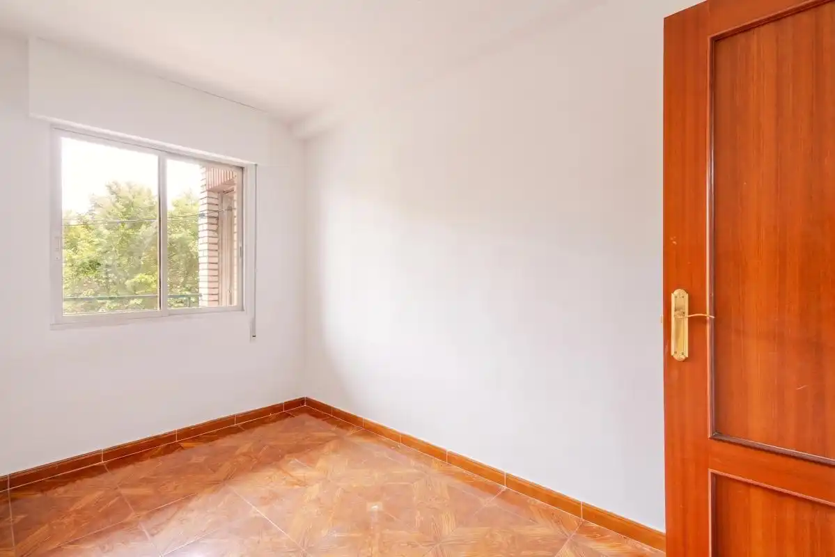 Schlafzimmer von Wohnung zum Verkauf in Parla mit Heizung