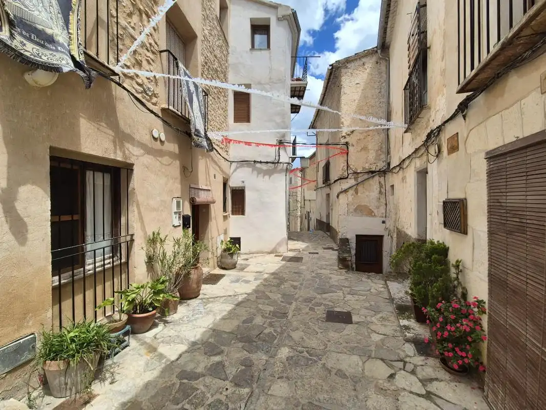 Außenansicht von Haus oder Chalet zum Verkauf in Bocairent mit Heizung, Terrasse und Balkon