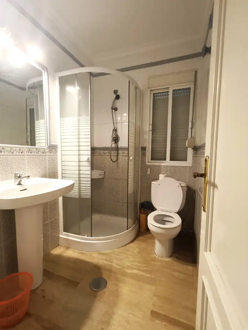 Baño de Casa o chalet en venta en Espartinas con Aire acondicionado, Jardín privado y Terraza