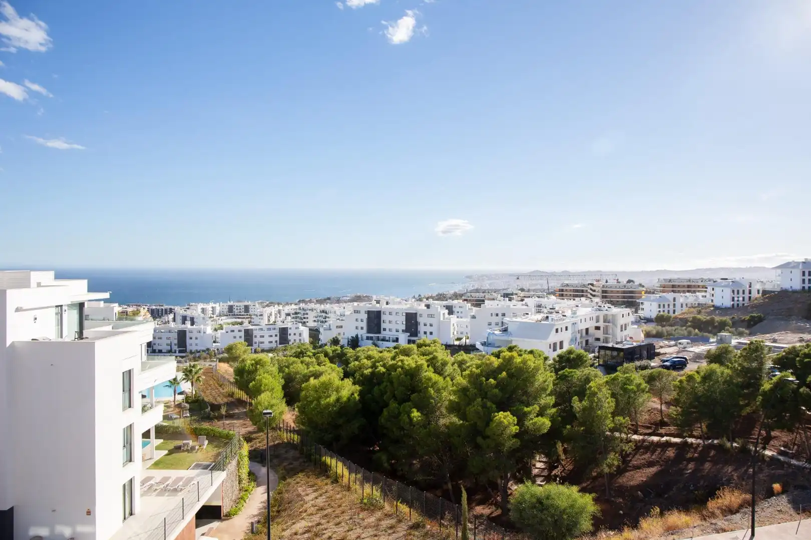 Außenansicht von Dachboden zum Verkauf in Fuengirola mit Klimaanlage, Terrasse und Abstellraum
