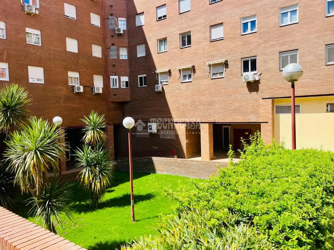 Vista exterior de Piso en venta en Alcorcón con Aire acondicionado, Calefacción y Balcón