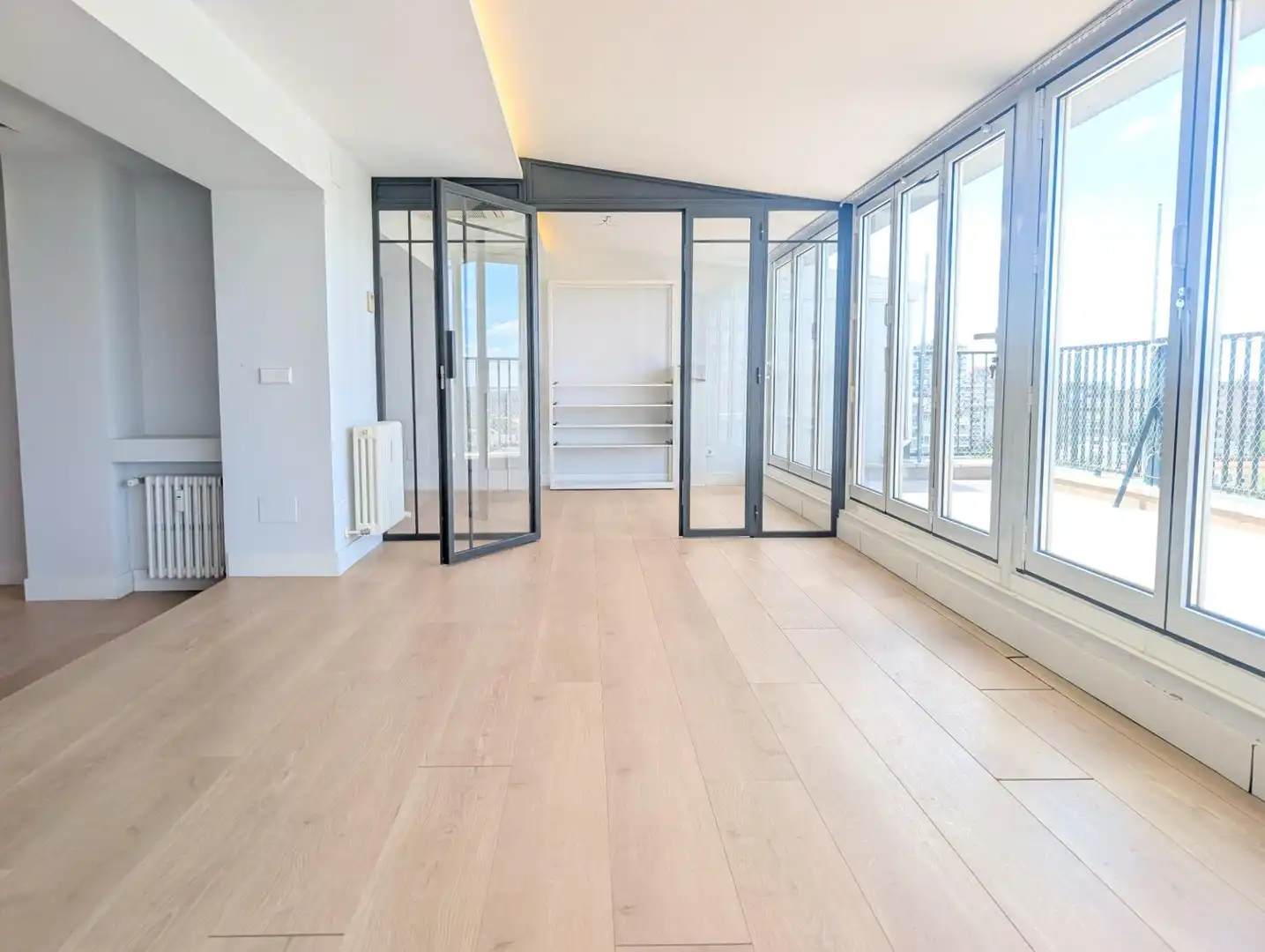 Sala d'estar de Àtic en venda en Madrid amb Aire condicionat, Calefacció i Terrassa