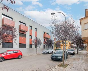 Vista exterior de Pis en venda en La Granada