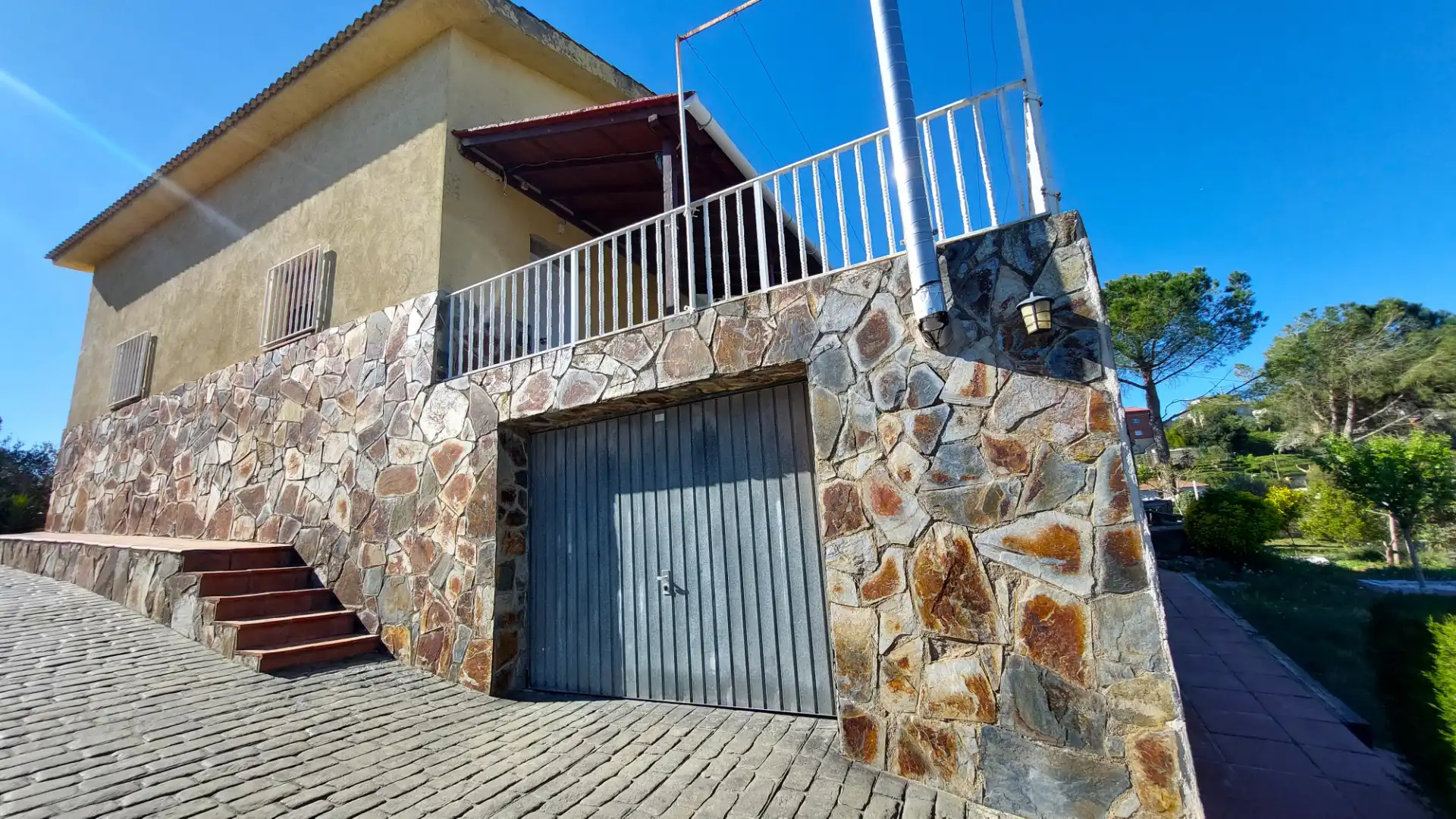 Vista exterior de Casa o xalet en venda en Sant Llorenç Savall amb Calefacció, Jardí privat i Terrassa