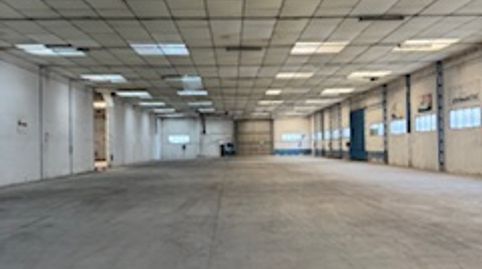 Nave con todas las instalaciones y una ubicación extraordinaria, image 2