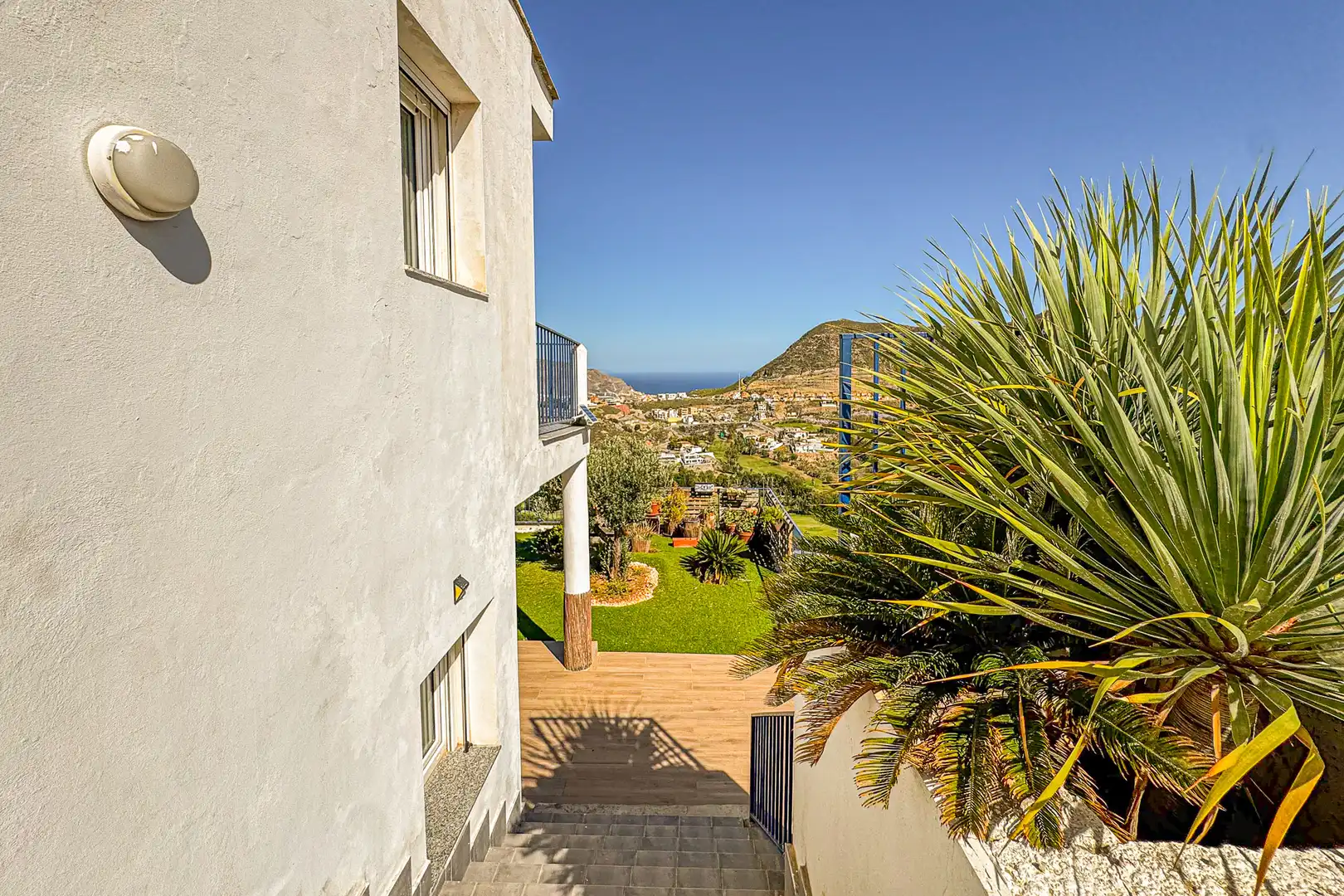 Vista exterior de Casa o chalet en venta en Vícar con Aire acondicionado, Calefacción y Terraza