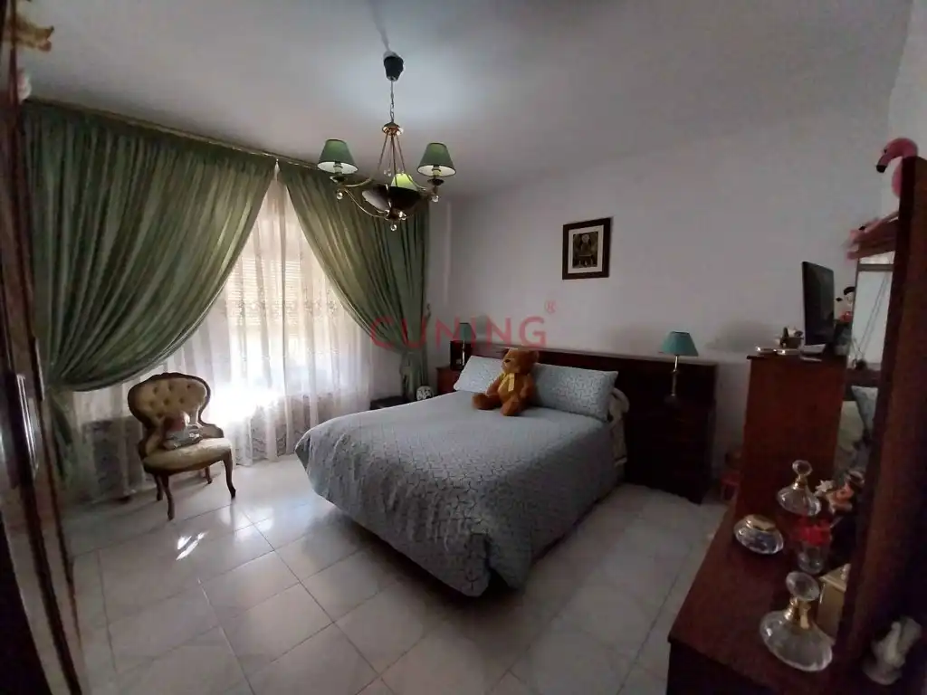 Dormitori de Casa o xalet en venda en Cáceres