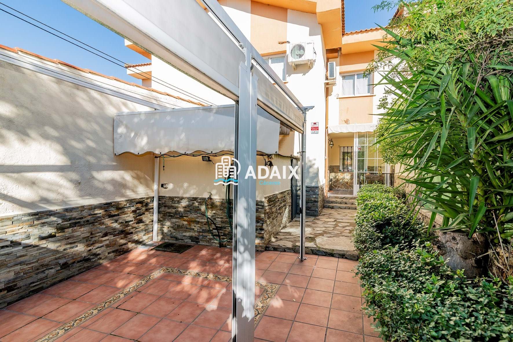 Garden of House or chalet for sale in Cáceres Capital  with Air Conditioner, Heating and Storage room