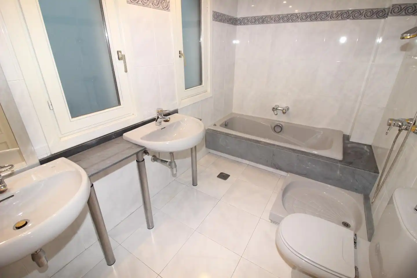 Baño de Piso en venta en Oñati con Calefacción, Trastero y Balcón