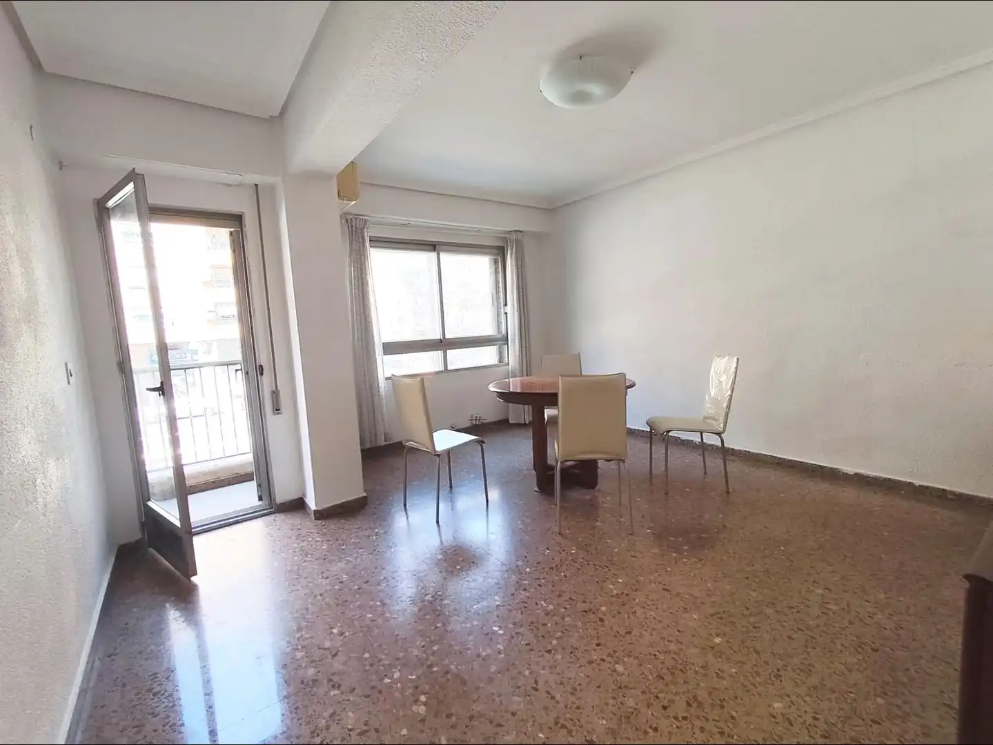 Dining room of Flat for sale in Valencia  with Air Conditioner, Terrace and Balcony
