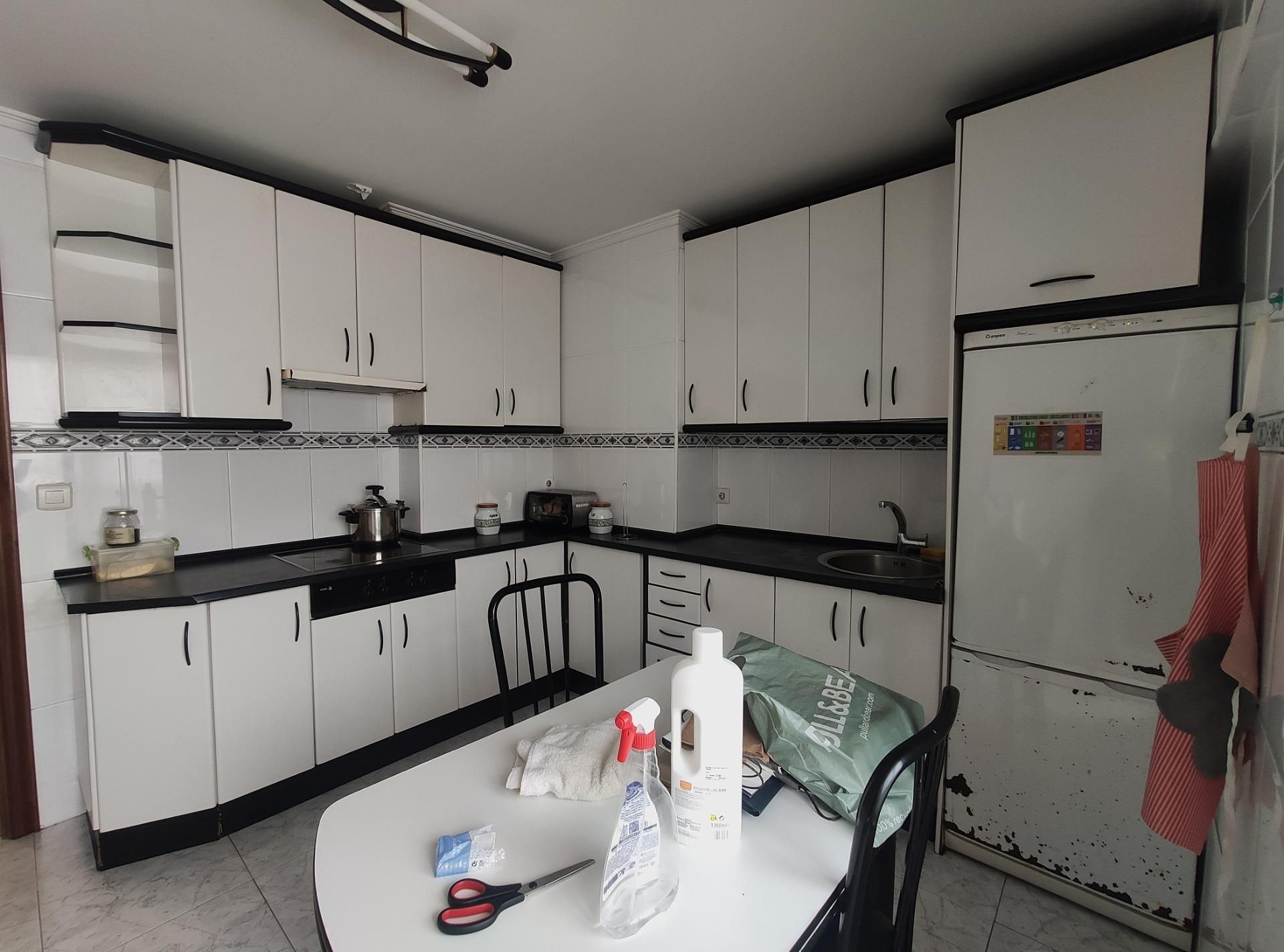 Cocina de Piso en venta en Vitoria - Gasteiz con Calefacción y Trastero