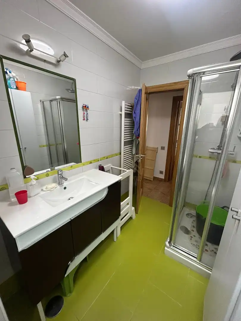 Bathroom of Flat for sale in Cartes  with Heating and Furnished